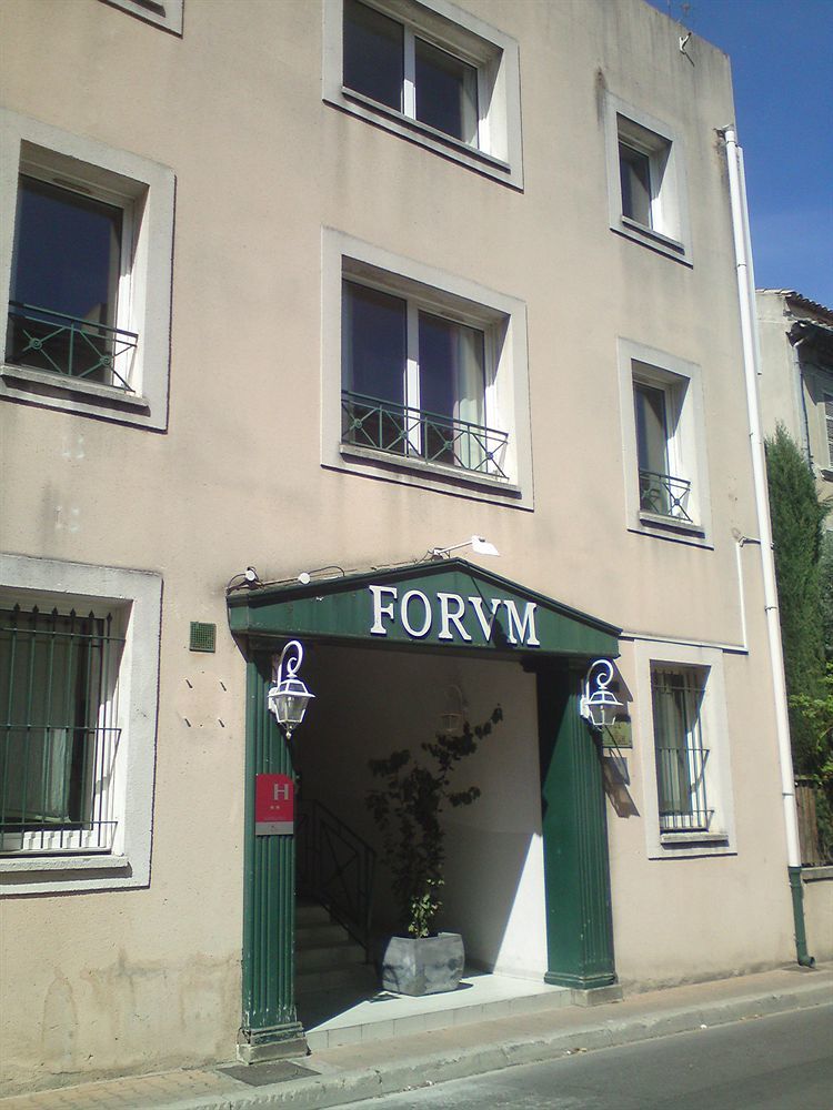 Hotel Du Forum Carpentras Bagian luar foto